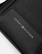Tommy Hilfiger Чанта през рамо в черно AM0AM13638