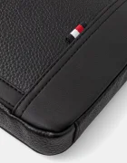 Tommy Hilfiger Чанта през рамо в черно AM0AM14012