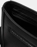 Tommy Hilfiger Чанта през рамо в черно AM0AM14012