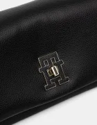 Tommy Hilfiger Чанта в черно AW0AW17462