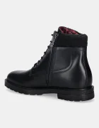 Tommy Hilfiger Кожени туристически обувки CLEATED HILFIGER W LTH BOOT мъжки в черно FM0FM05562