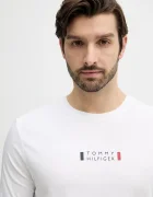 Tommy Hilfiger Памучна блуза с дълги ръкави в бяло с принт MW0MW41454