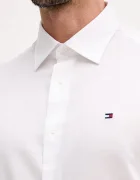 Tommy Hilfiger Памучна риза в бяло със стандартна кройка с класическа яка MW0MW41702