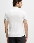 Tommy Hilfiger Памучна тениска с яка в бяло с апликация MW0MW41612