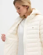 Tommy Hilfiger пухено яке дамско бежово WW0WW47753