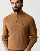 Tommy Hilfiger пуловер мъжки от памук кафяв MW0MW42916