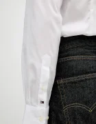 Tommy Hilfiger Риза в бяло с кройка по тялото с италианска яка MW0MW41827