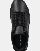Tommy Hilfiger TH COURT LTH DETAIL ESS маратонки мъжки от кожа черни FM0FM05367
