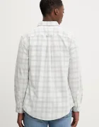 Tommy Jeans Джинсова риза в бяло със стандартна кройка с яка с копче DM0DM22408
