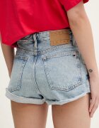 Tommy Jeans къс панталон дамски от деним син с висока талия DW0DW22397