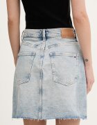 Tommy Jeans пола от деним синя DW0DW22716
