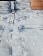 Tommy Jeans пола от деним синя DW0DW22716