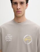 Tommy Jeans тениска мъжка от памук бежова DM0DM22535