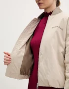 Tommy Jeans Яке бомбър в бежово преходен модел DW0DW22044