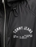 Tommy Jeans Яке в черно преходен модел DM0DM21679