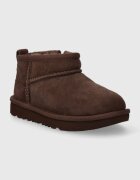 UGG апески за деца от велур CLASSIC ULTRA MINI кафяви 1130750T