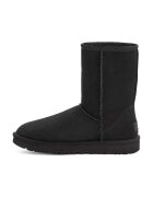 UGG Кожени чехли Classic Short II в черно с равна подметка с изолация 1016223.BLK