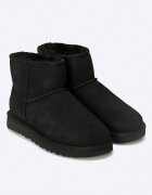 UGG Велурени апрески Classic Mini II в черно 1016222-BLK
