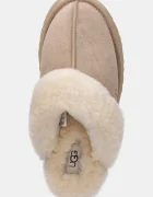 UGG Велурени чехли Disquette в бежово 1122550-SAN