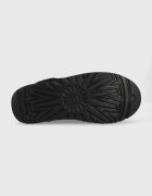 UGG Велурени чехли M Classic Slip-on в черно