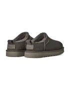 UGG Велурени чехли W Classic Micro в кафяво 1173891.DNSS