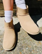 UGG W Classic Mini Deconstructed апрески дамски от велур бежови 1179832.SAN