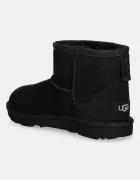 UGG Зимни обувки в черно