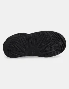 UGG Зимни обувки в черно