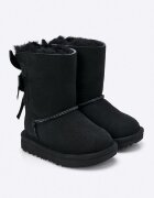 UGG Зимни обувки в черно
