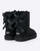 UGG Зимни обувки в черно