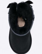 UGG Зимни обувки в черно