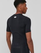 Under Armour Тениска за трениране 1361518 в черно с изчистен дизайн