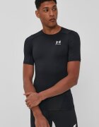 Under Armour Тениска за трениране 1361518 в черно с изчистен дизайн