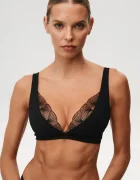 Undress code Сутиен Innamorata Bra в черно от дантела с изчистен дизайн 546