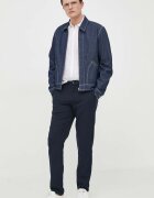 United Colors of Benetton Ленена риза в бяло със стандартна кройка с класическа яка