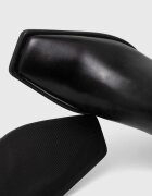 Vagabond Shoemakers Боти HEDDA в черно с дебел ток 5602.302.20