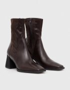 Vagabond Shoemakers Боти HEDDA в кафяво с дебел ток 5602.302.35