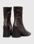 Vagabond Shoemakers Боти HEDDA в кафяво с дебел ток 5602.302.35