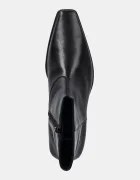 Vagabond Shoemakers Кожени боти Nella в черно с равна подметка