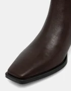 Vagabond Shoemakers Кожени ботуши HEDDA в кафяво с дебел ток 5602-202-35