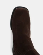Vagabond Shoemakers Велурени ботуши MERYL в кафяво с дебел ток 6047-040-31