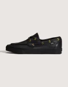 Vans 2-Eyelet Boat Shoe ниски кецове от кожа черни ниски VN000Z11CJK1