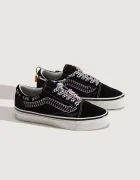 Vans Premium Old Skool Cocona Charms ниски кецове дамски черни ниски VN000EGYBPR1