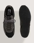 Vans Premium Super Lowpro маратонки от велур черни VN000EHNGAP1