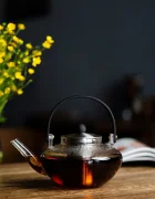 Vialli Design Цедка за чай 800 ml в сиво 1630