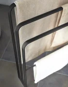 Yamazaki Закачалка за кърпи Tower в черно
