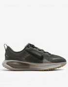 Nike Vomero 18 GS Gray