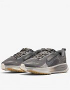Nike Vomero 18 GS Gray