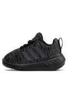 adidas Детски обувки - Swift Run 22 El I - черно/сиво - текстил