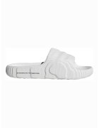 adidas Originals Чехли Adilette с релефен десен - Бял